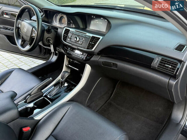 Черный Хонда Аккорд, объемом двигателя 2.4 л и пробегом 181 тыс. км за 13500 $, фото 50 на Automoto.ua