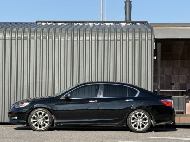 Черный Хонда Аккорд, объемом двигателя 2.4 л и пробегом 200 тыс. км за 12350 $, фото 4 на Automoto.ua