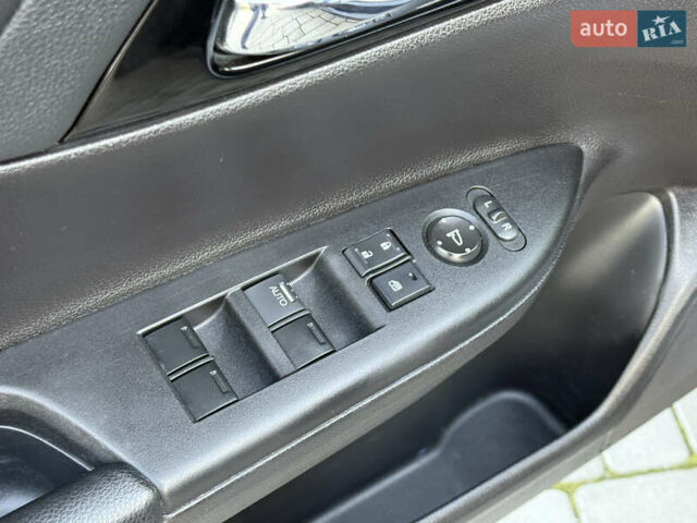 Черный Хонда Аккорд, объемом двигателя 2.4 л и пробегом 181 тыс. км за 13500 $, фото 42 на Automoto.ua