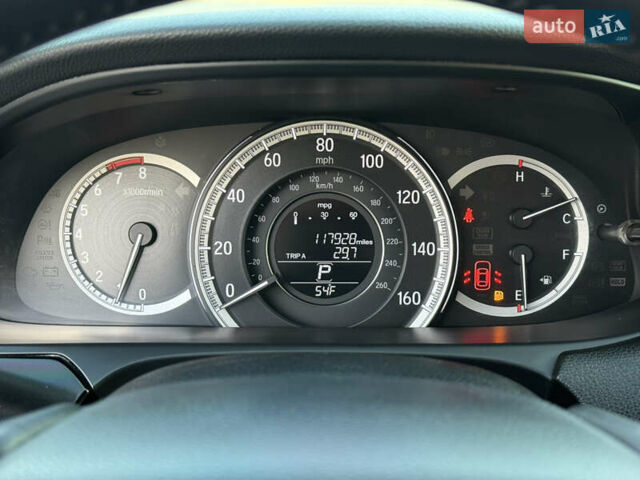 Черный Хонда Аккорд, объемом двигателя 2.4 л и пробегом 181 тыс. км за 13500 $, фото 30 на Automoto.ua