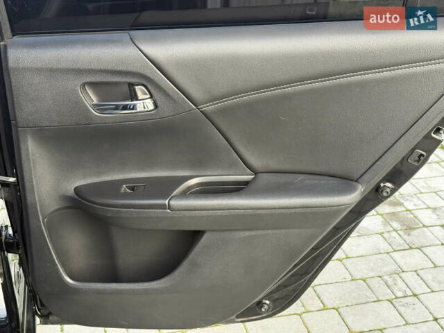 Черный Хонда Аккорд, объемом двигателя 2.4 л и пробегом 181 тыс. км за 13500 $, фото 58 на Automoto.ua