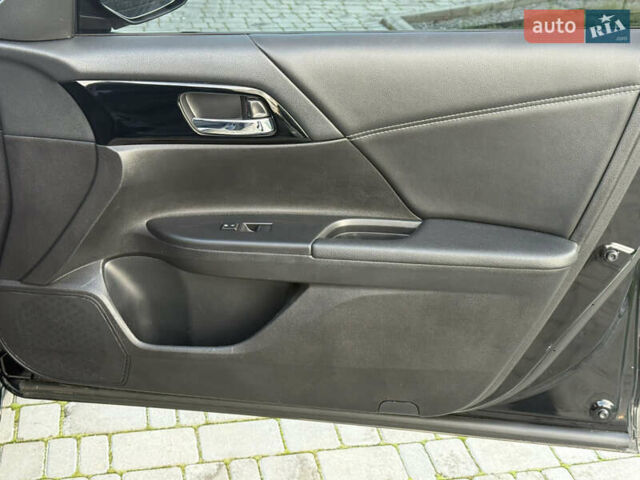 Черный Хонда Аккорд, объемом двигателя 2.4 л и пробегом 181 тыс. км за 13500 $, фото 53 на Automoto.ua