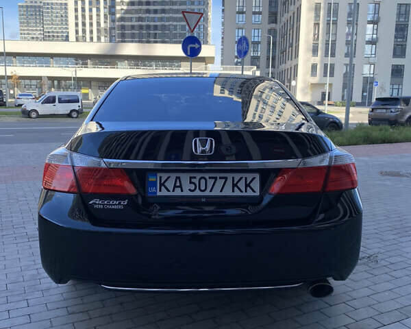 Черный Хонда Аккорд, объемом двигателя 2.4 л и пробегом 190 тыс. км за 11200 $, фото 5 на Automoto.ua