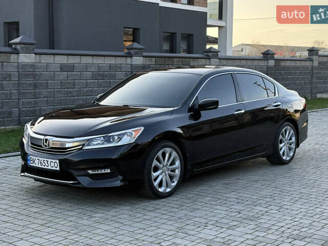 Черный Хонда Аккорд, объемом двигателя 2.4 л и пробегом 181 тыс. км за 13500 $, фото 1 на Automoto.ua
