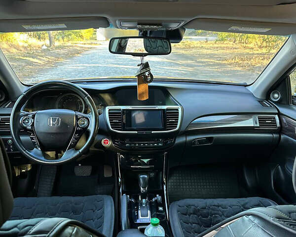 Чорний Хонда Аккорд, об'ємом двигуна 1.99 л та пробігом 119 тис. км за 17800 $, фото 12 на Automoto.ua