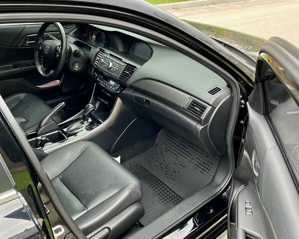 Черный Хонда Аккорд, объемом двигателя 2.36 л и пробегом 138 тыс. км за 15700 $, фото 2 на Automoto.ua