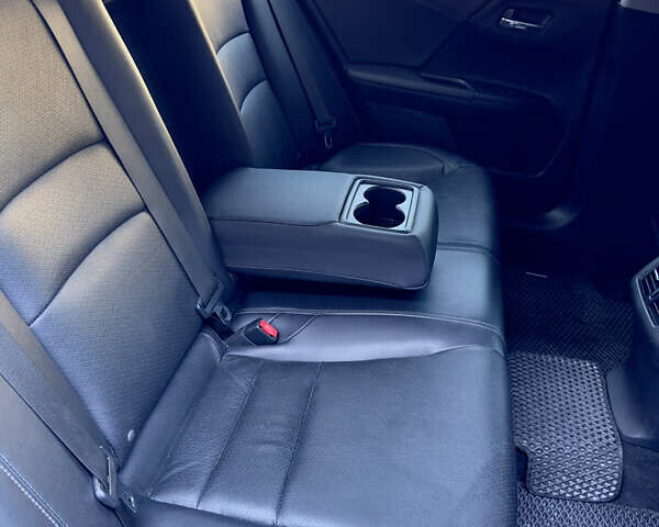 Чорний Хонда Аккорд, об'ємом двигуна 2.35 л та пробігом 119 тис. км за 13000 $, фото 14 на Automoto.ua