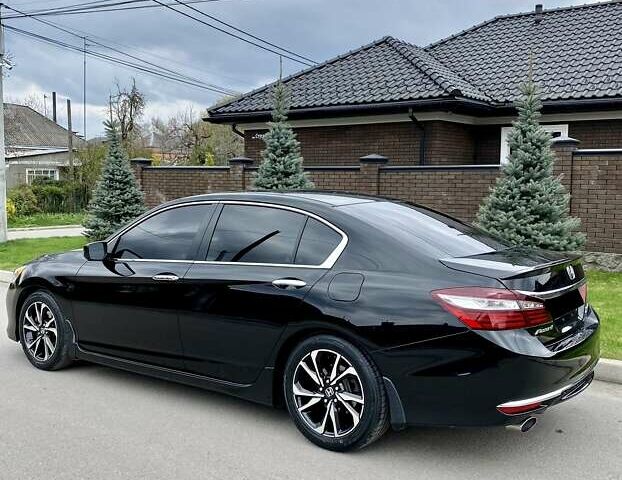 Черный Хонда Аккорд, объемом двигателя 2.36 л и пробегом 138 тыс. км за 15700 $, фото 8 на Automoto.ua