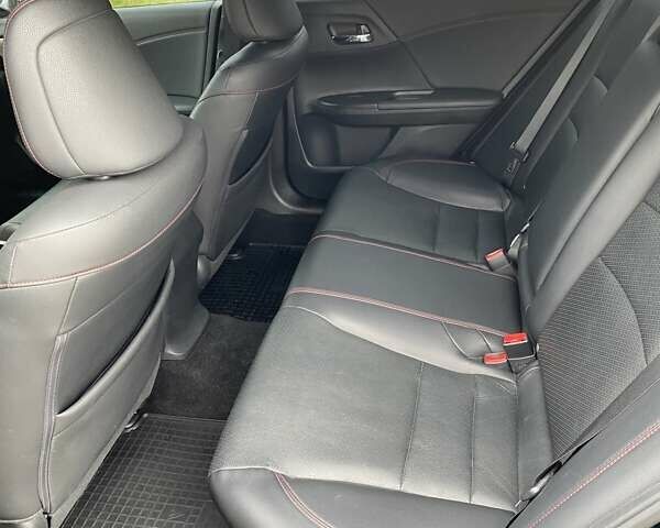 Черный Хонда Аккорд, объемом двигателя 2.36 л и пробегом 138 тыс. км за 15700 $, фото 6 на Automoto.ua