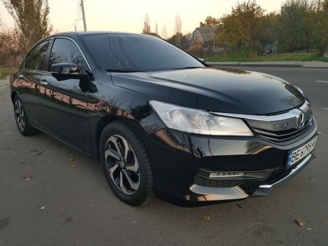 Черный Хонда Аккорд, объемом двигателя 2.4 л и пробегом 33 тыс. км за 15000 $, фото 1 на Automoto.ua