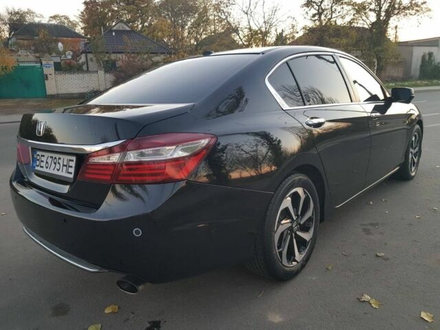 Черный Хонда Аккорд, объемом двигателя 2.4 л и пробегом 33 тыс. км за 15000 $, фото 3 на Automoto.ua