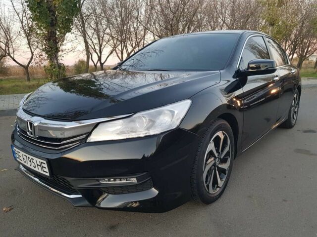 Черный Хонда Аккорд, объемом двигателя 2.4 л и пробегом 33 тыс. км за 15000 $, фото 5 на Automoto.ua