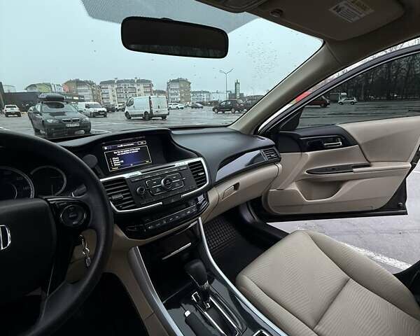 Черный Хонда Аккорд, объемом двигателя 2.35 л и пробегом 255 тыс. км за 12700 $, фото 14 на Automoto.ua