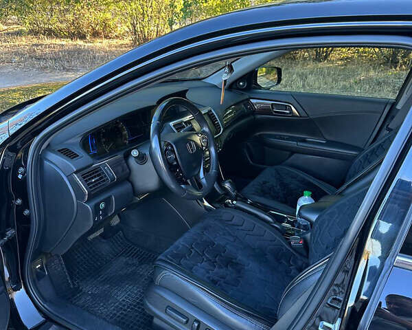 Чорний Хонда Аккорд, об'ємом двигуна 1.99 л та пробігом 119 тис. км за 17800 $, фото 6 на Automoto.ua