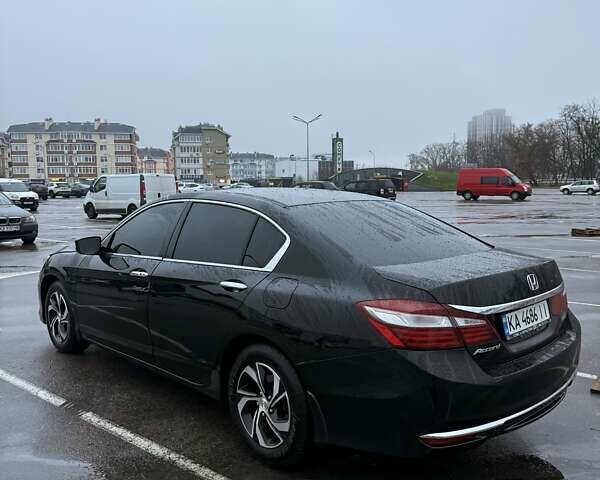 Черный Хонда Аккорд, объемом двигателя 2.35 л и пробегом 255 тыс. км за 12700 $, фото 9 на Automoto.ua