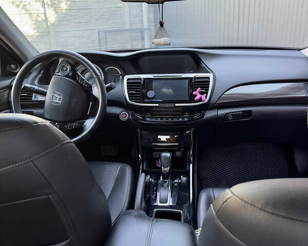 Чорний Хонда Аккорд, об'ємом двигуна 2.35 л та пробігом 119 тис. км за 13000 $, фото 8 на Automoto.ua