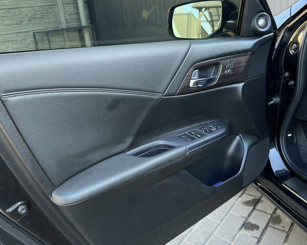 Чорний Хонда Аккорд, об'ємом двигуна 2.35 л та пробігом 119 тис. км за 13000 $, фото 15 на Automoto.ua