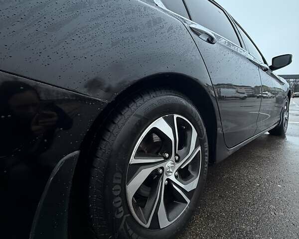 Черный Хонда Аккорд, объемом двигателя 2.35 л и пробегом 255 тыс. км за 12700 $, фото 3 на Automoto.ua