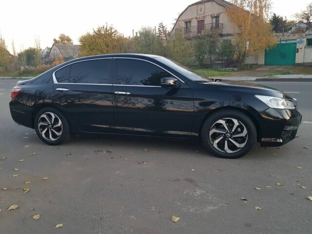 Черный Хонда Аккорд, объемом двигателя 2.4 л и пробегом 33 тыс. км за 15000 $, фото 7 на Automoto.ua