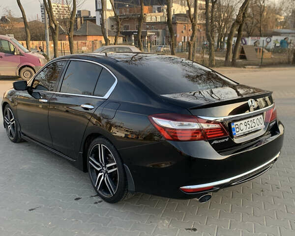 Черный Хонда Аккорд, объемом двигателя 2.4 л и пробегом 180 тыс. км за 13900 $, фото 2 на Automoto.ua