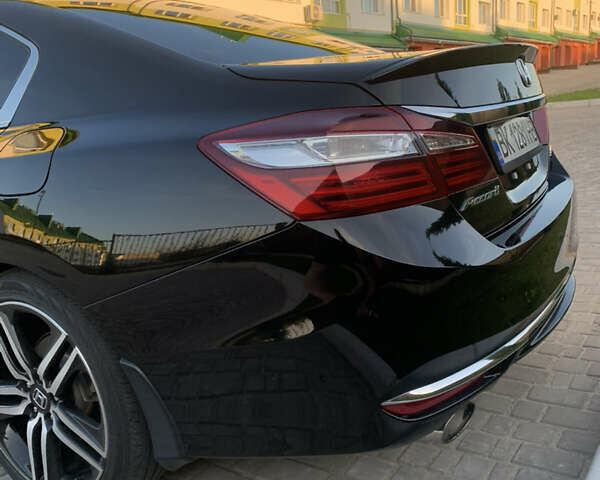 Черный Хонда Аккорд, объемом двигателя 2.4 л и пробегом 125 тыс. км за 13500 $, фото 3 на Automoto.ua