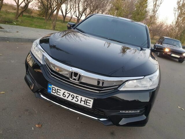 Черный Хонда Аккорд, объемом двигателя 2.4 л и пробегом 33 тыс. км за 15000 $, фото 4 на Automoto.ua