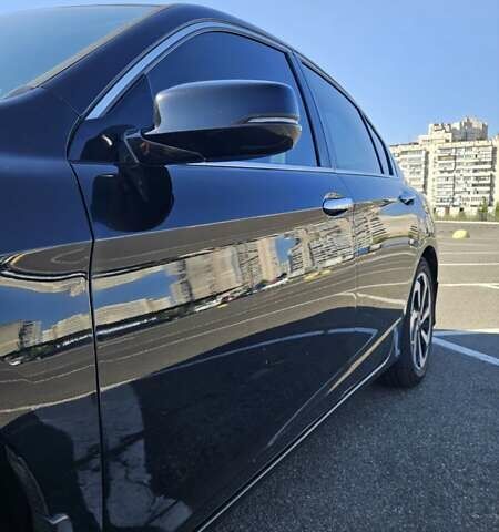 Черный Хонда Аккорд, объемом двигателя 2.36 л и пробегом 200 тыс. км за 16800 $, фото 5 на Automoto.ua