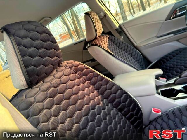 Черный Хонда Аккорд, объемом двигателя 2.4 л и пробегом 88 тыс. км за 13300 $, фото 11 на Automoto.ua