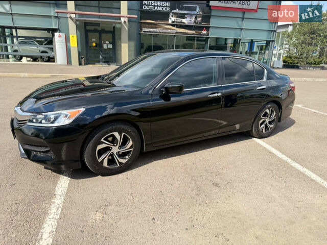Черный Хонда Аккорд, объемом двигателя 2.4 л и пробегом 185 тыс. км за 13300 $, фото 4 на Automoto.ua