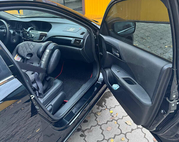 Черный Хонда Аккорд, объемом двигателя 2.4 л и пробегом 190 тыс. км за 15000 $, фото 7 на Automoto.ua