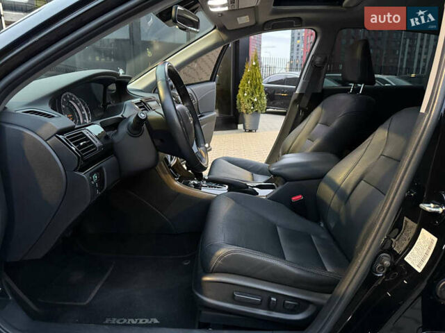 Черный Хонда Аккорд, объемом двигателя 3.5 л и пробегом 136 тыс. км за 17700 $, фото 7 на Automoto.ua