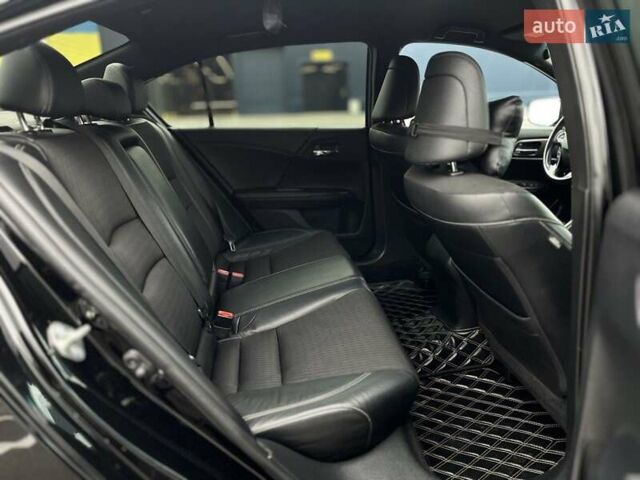 Чорний Хонда Аккорд, об'ємом двигуна 2.4 л та пробігом 210 тис. км за 13200 $, фото 12 на Automoto.ua