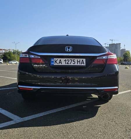 Черный Хонда Аккорд, объемом двигателя 2.36 л и пробегом 200 тыс. км за 16800 $, фото 8 на Automoto.ua