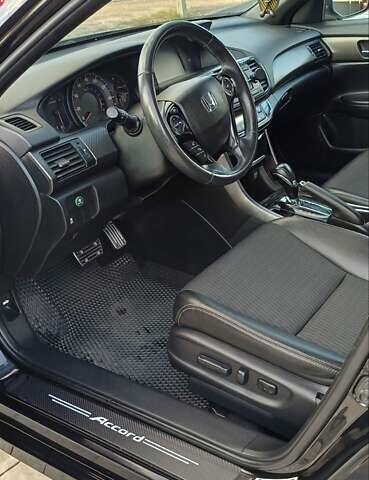 Черный Хонда Аккорд, объемом двигателя 2.36 л и пробегом 130 тыс. км за 16300 $, фото 9 на Automoto.ua