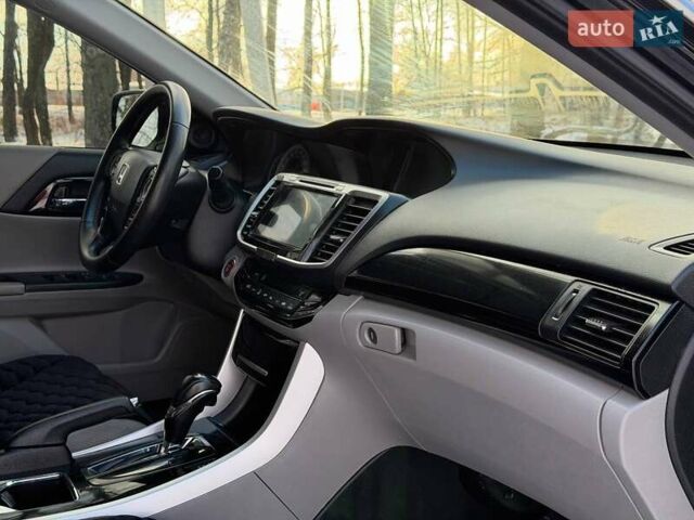 Чорний Хонда Аккорд, об'ємом двигуна 2.4 л та пробігом 98 тис. км за 13251 $, фото 48 на Automoto.ua