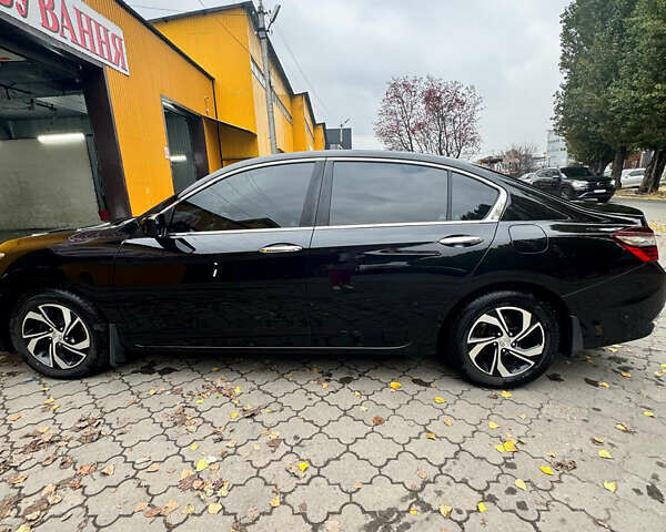 Черный Хонда Аккорд, объемом двигателя 2.4 л и пробегом 190 тыс. км за 15000 $, фото 1 на Automoto.ua