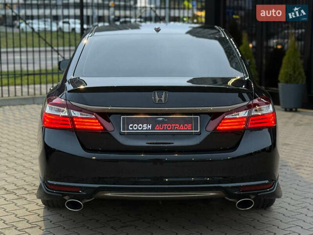 Черный Хонда Аккорд, объемом двигателя 3.5 л и пробегом 136 тыс. км за 17700 $, фото 5 на Automoto.ua