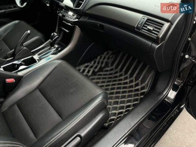 Чорний Хонда Аккорд, об'ємом двигуна 2.4 л та пробігом 210 тис. км за 13200 $, фото 14 на Automoto.ua