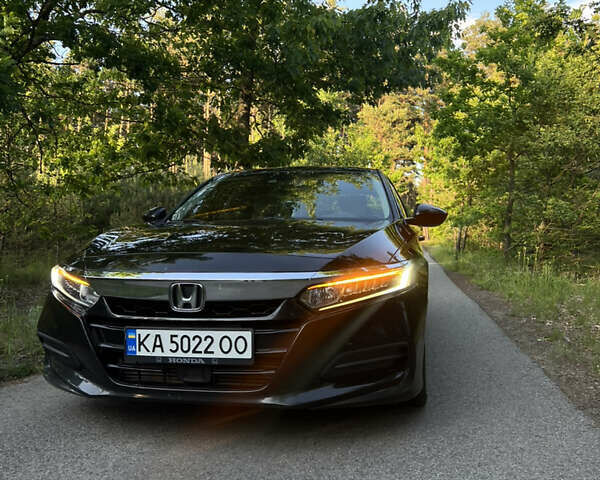 Чорний Хонда Аккорд, об'ємом двигуна 1.5 л та пробігом 159 тис. км за 14000 $, фото 1 на Automoto.ua