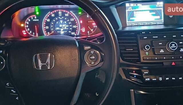 Черный Хонда Аккорд, объемом двигателя 2.36 л и пробегом 130 тыс. км за 16300 $, фото 17 на Automoto.ua