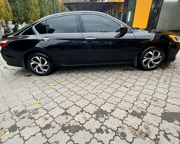 Черный Хонда Аккорд, объемом двигателя 2.4 л и пробегом 190 тыс. км за 15000 $, фото 2 на Automoto.ua