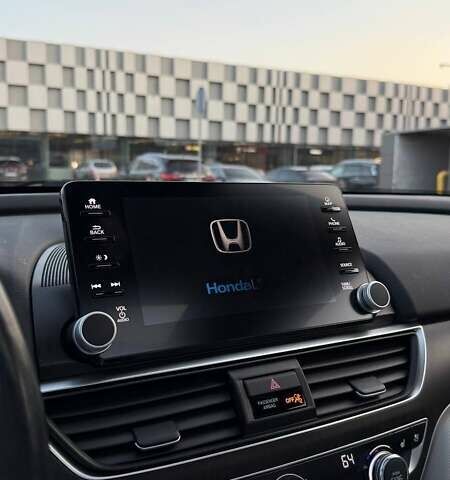 Черный Хонда Аккорд, объемом двигателя 1.5 л и пробегом 78 тыс. км за 21000 $, фото 22 на Automoto.ua