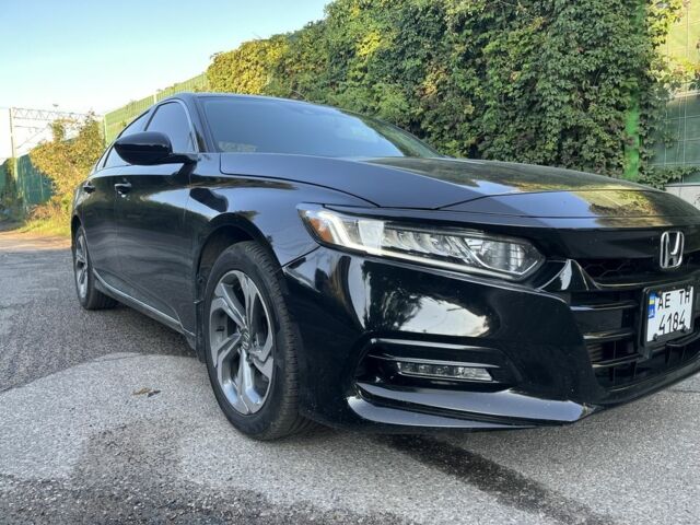 Черный Хонда Аккорд, объемом двигателя 1.5 л и пробегом 120 тыс. км за 19000 $, фото 1 на Automoto.ua