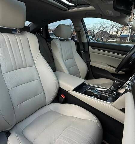 Черный Хонда Аккорд, объемом двигателя 1.5 л и пробегом 78 тыс. км за 21000 $, фото 34 на Automoto.ua