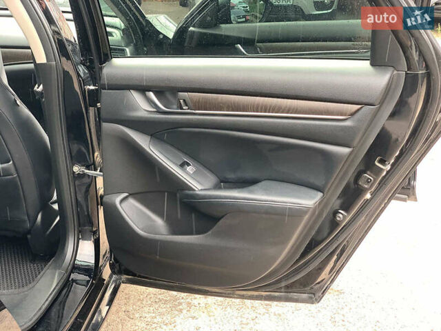Черный Хонда Аккорд, объемом двигателя 2 л и пробегом 145 тыс. км за 19990 $, фото 17 на Automoto.ua