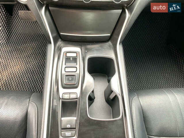 Черный Хонда Аккорд, объемом двигателя 2 л и пробегом 145 тыс. км за 19990 $, фото 34 на Automoto.ua