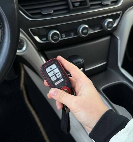 Черный Хонда Аккорд, объемом двигателя 1.5 л и пробегом 78 тыс. км за 21000 $, фото 21 на Automoto.ua