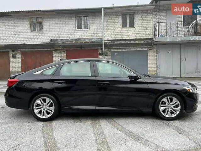 Черный Хонда Аккорд, объемом двигателя 1.5 л и пробегом 87 тыс. км за 14000 $, фото 3 на Automoto.ua