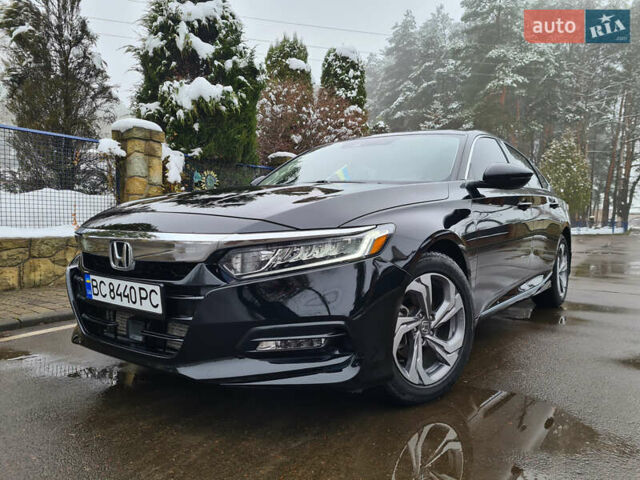 Черный Хонда Аккорд, объемом двигателя 1.5 л и пробегом 74 тыс. км за 17777 $, фото 2 на Automoto.ua