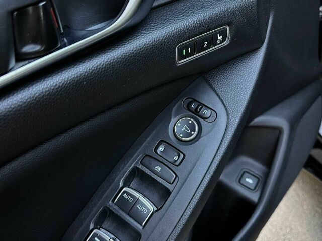 Черный Хонда Аккорд, объемом двигателя 1.5 л и пробегом 215 тыс. км за 16400 $, фото 12 на Automoto.ua